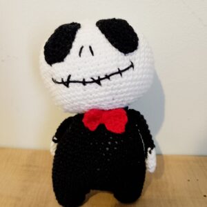 Adoptez Jack Skellington en peluche – Le héros de “L’Étrange Noël de Monsieur Jack”