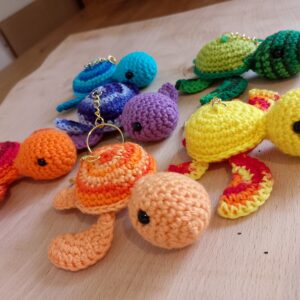 Porte-clés Tortues au Crochet – Accessoires Colorés et Mignons pour Petits et Grands